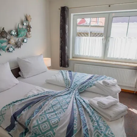 Leybuchthus Stina * Krummhörn